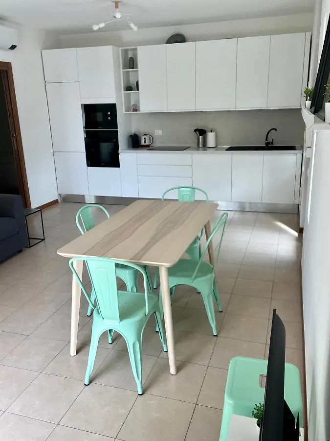 Giardino E Piscina Apartment Μπελάτζιο