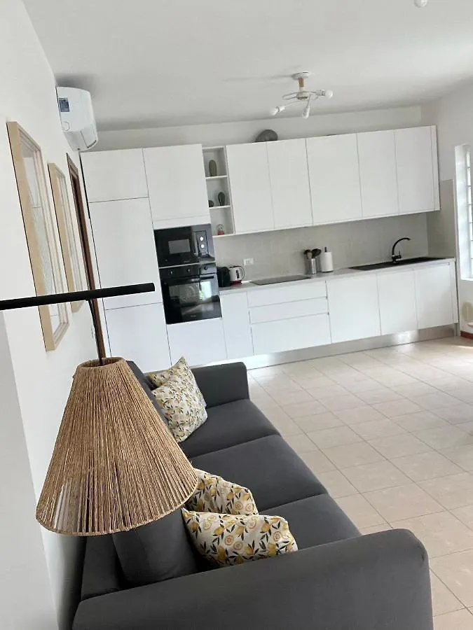 Giardino E Piscina Apartment Μπελάτζιο
