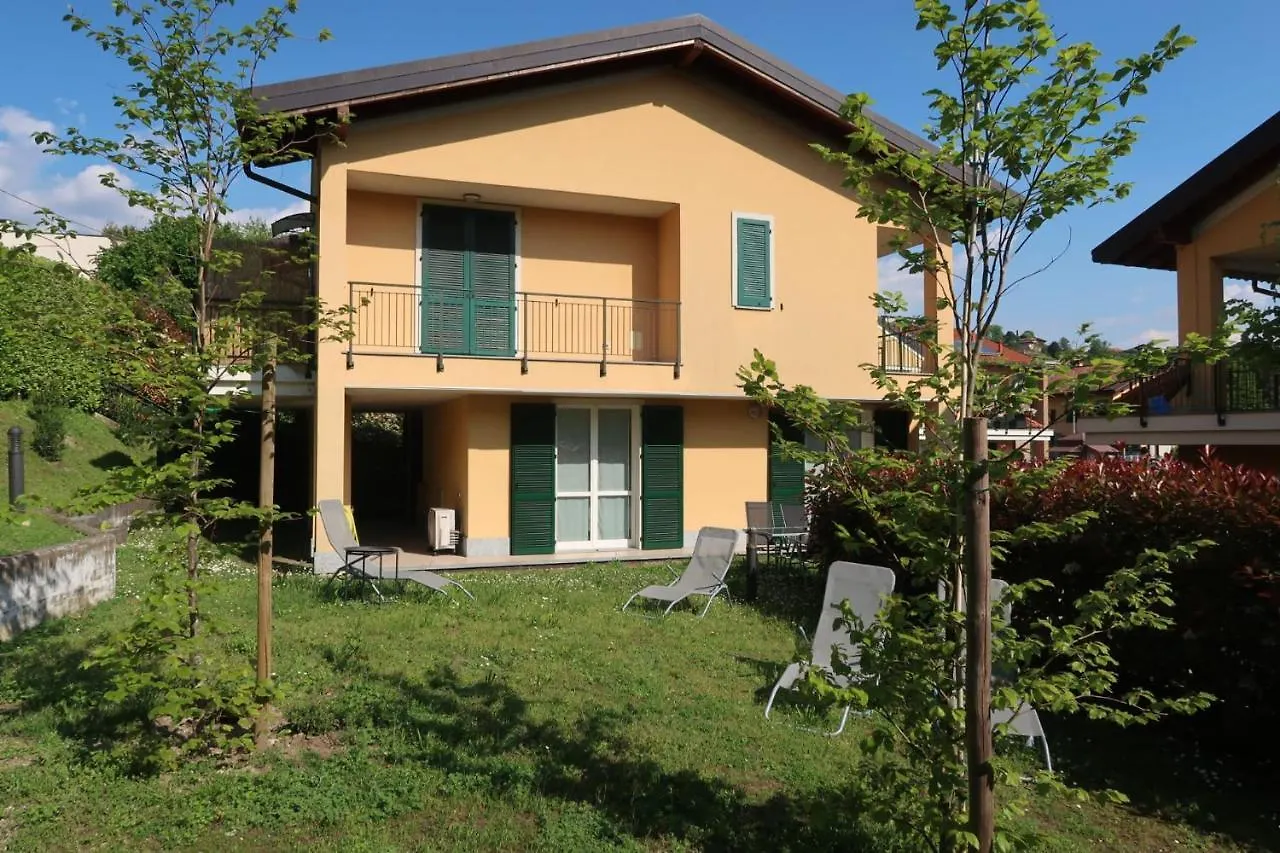 Giardino E Piscina Apartment Μπελάτζιο