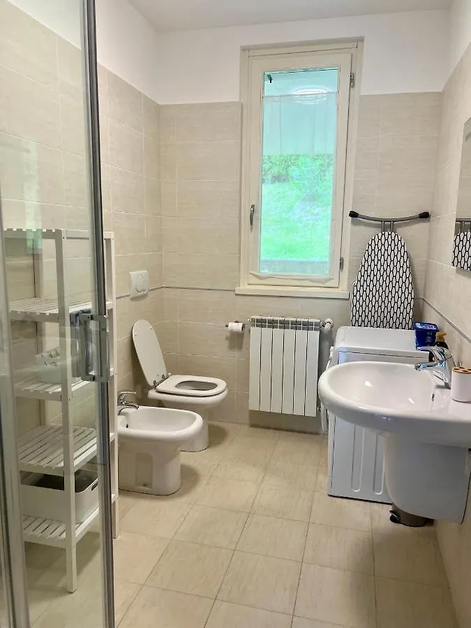 Giardino E Piscina Apartment Μπελάτζιο