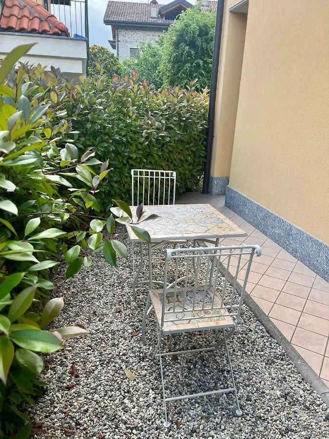 Giardino E Piscina Apartment Bellagio Italy